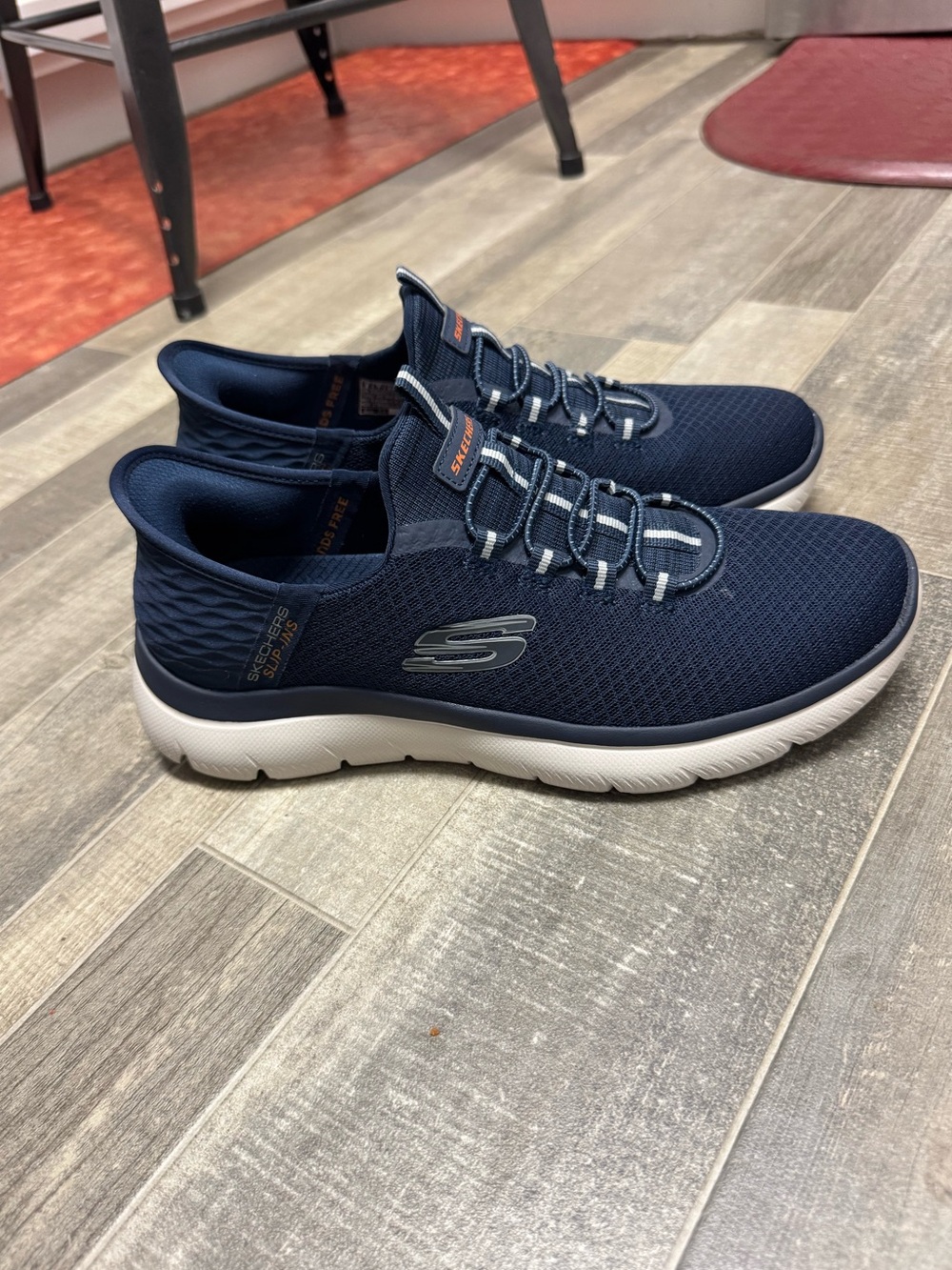 Men’s Skechers Slip-On Knit Athletic Shoes Navy White Comfort Size US 8 Casual